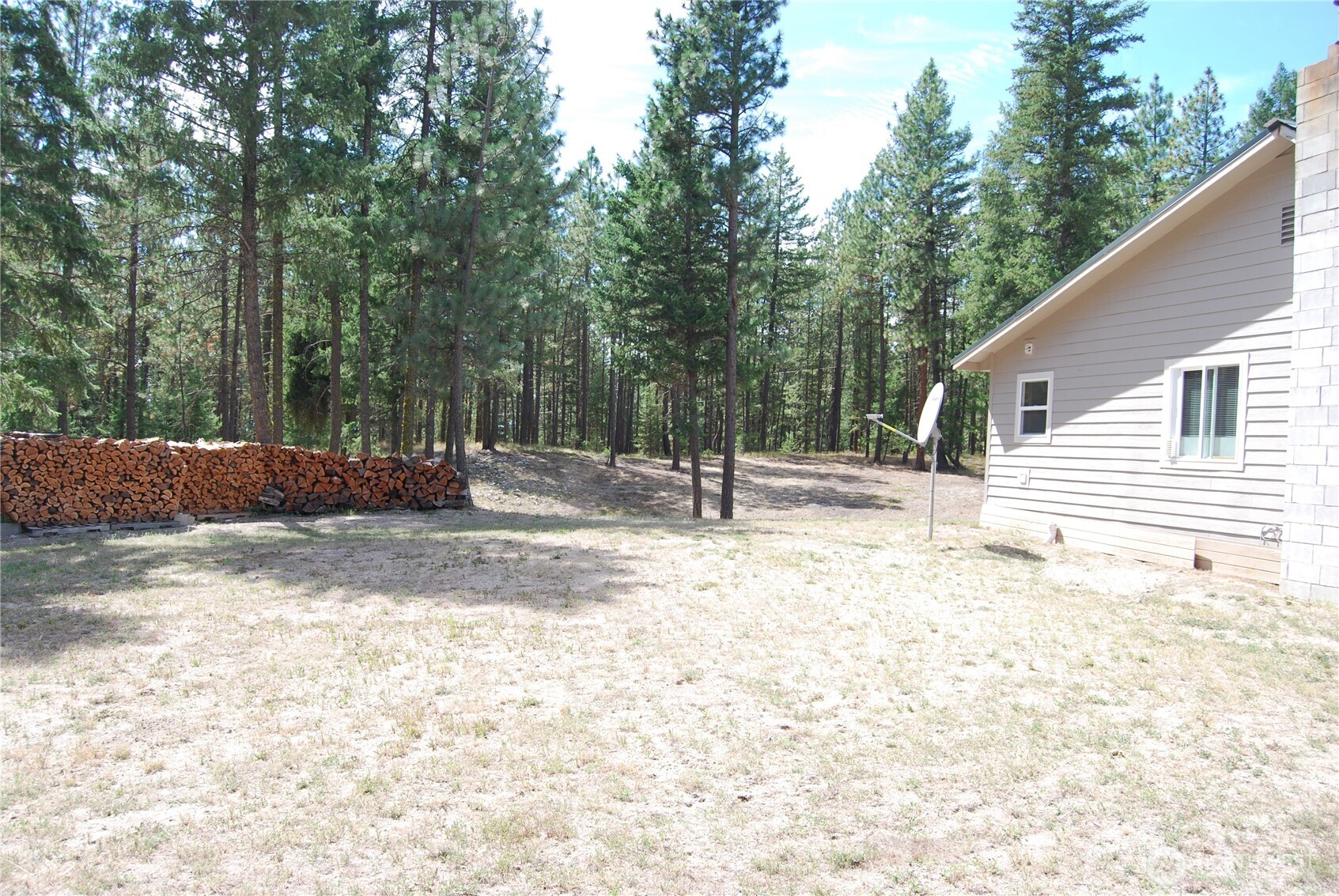 31 Summit Lake Road Tonasket, WA 98855 - Photo 3 of 35