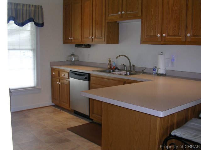 311 Sloop Crk Road Port Haywood, VA 23138 - Photo 14 of 37