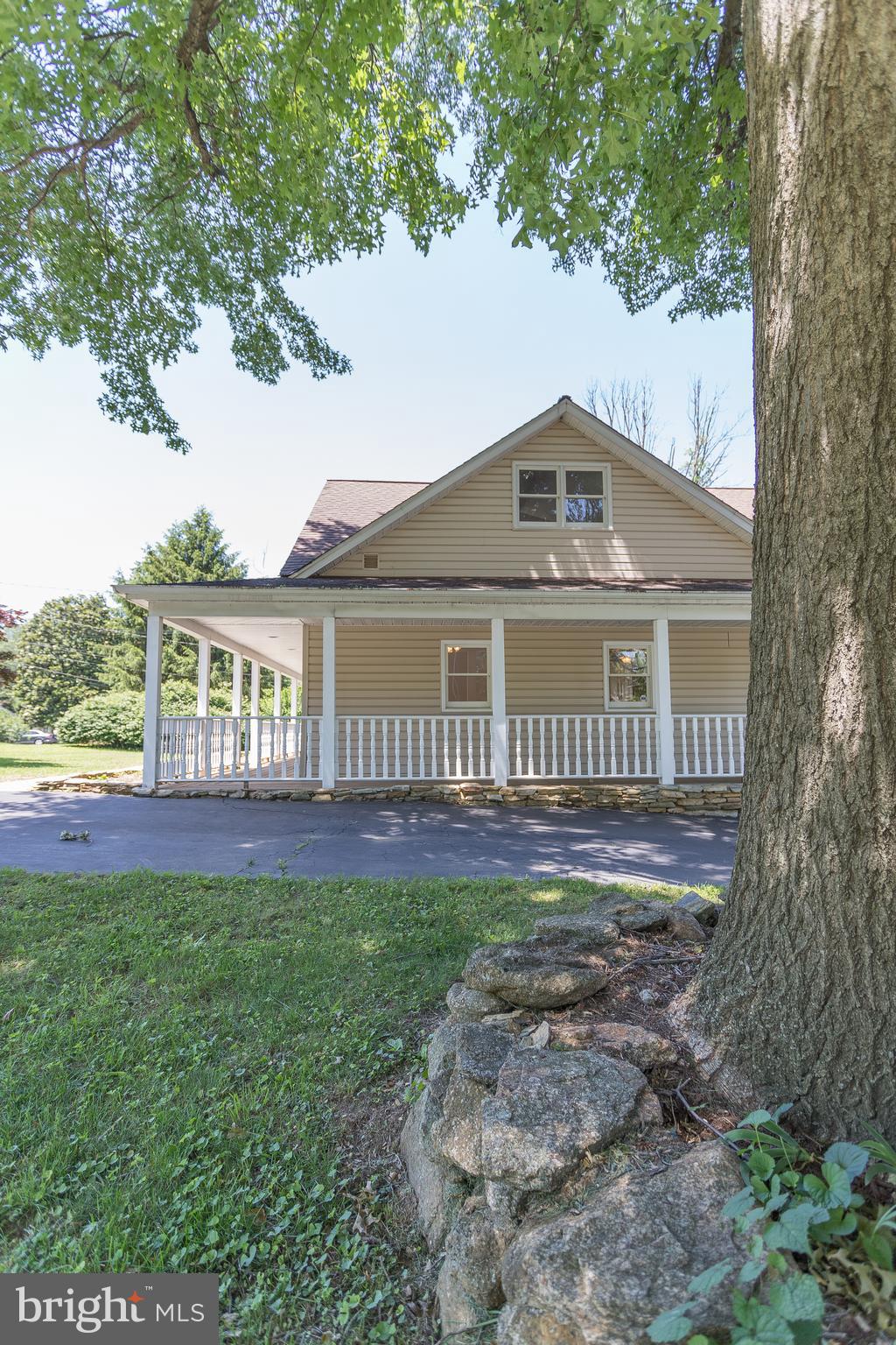 1915 Anderson Road Falls Church, VA 22043 - Photo 45 of 56 Porch