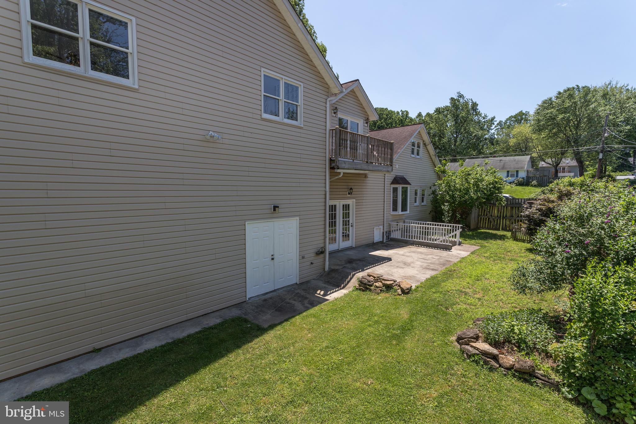 1915 Anderson Road Falls Church, VA 22043 - Photo 51 of 56 Back yard