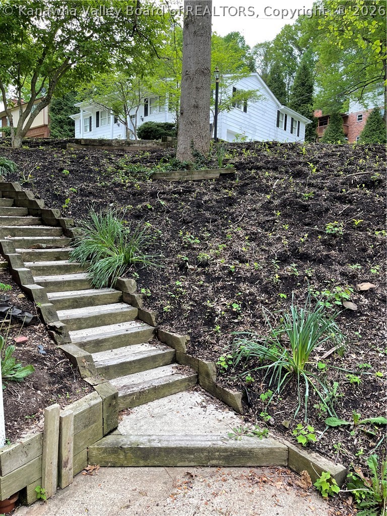 1606 Greystone Road Charleston, WV 25314 - Photo 3 of 34 Gallery Image 3