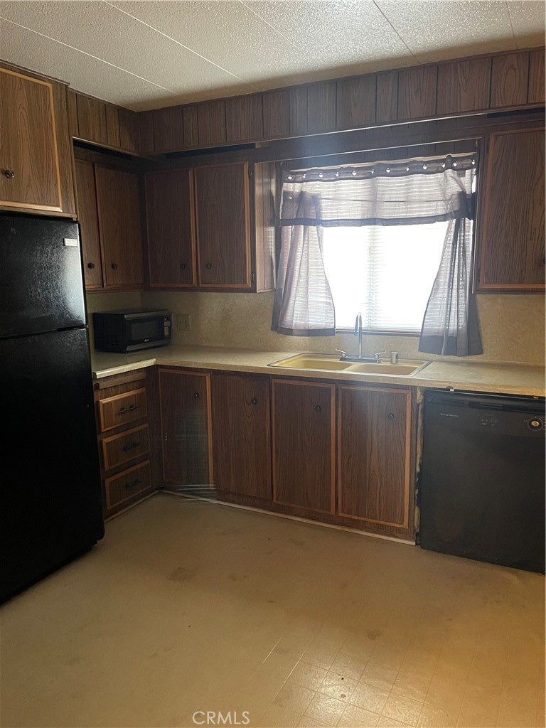 22601 Bear Valley Road, Unit 70 Apple Valley, CA 92308 - Photo 2 of 28