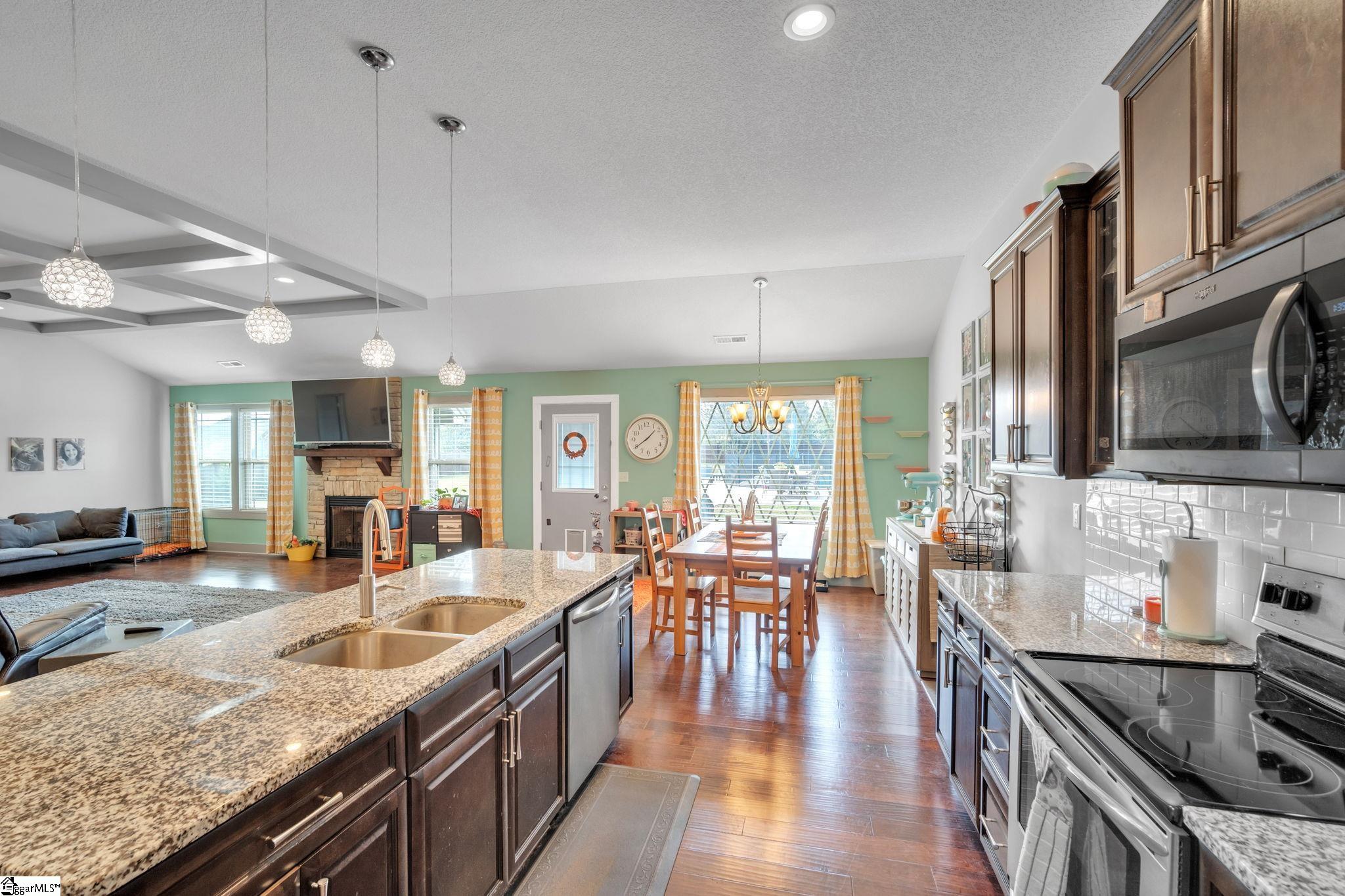 309 Welch Court Inman, SC 29349 - Photo 4 of 19 Gallery Image 4