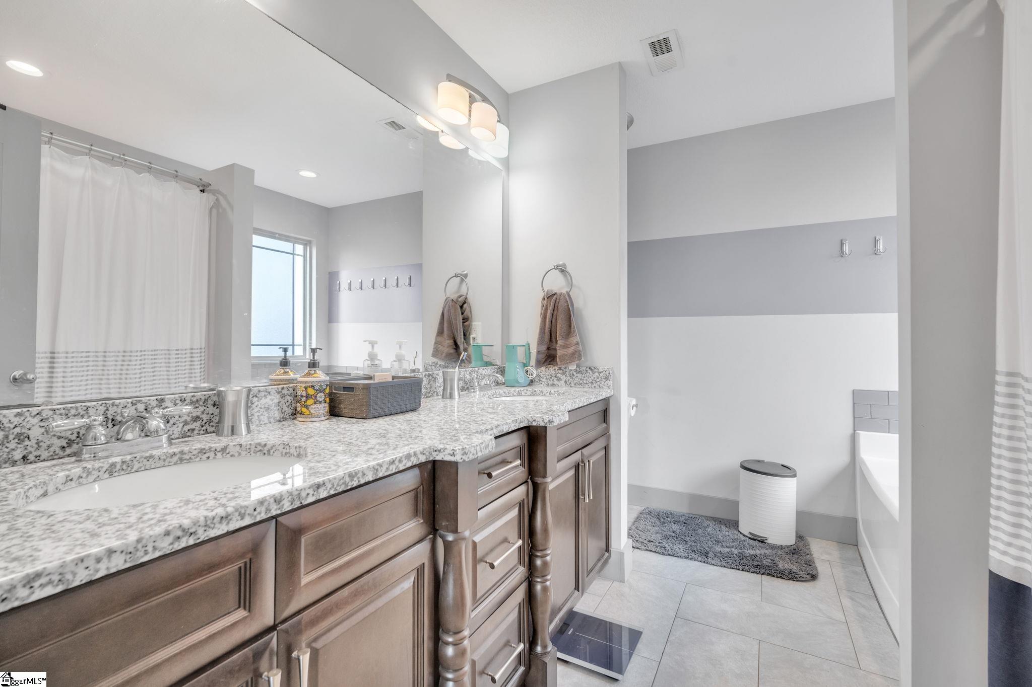 309 Welch Court Inman, SC 29349 - Photo 9 of 19 Gallery Image 9