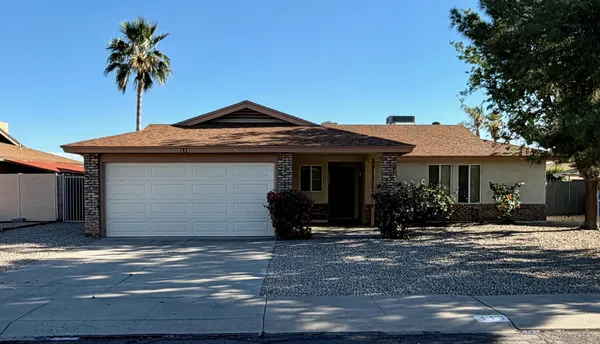 $2,195 | 113 West Wagoner Road, Phoenix, AZ 85023