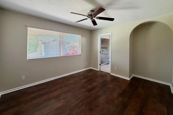 $2,195 | 113 West Wagoner Road, Phoenix, AZ 85023