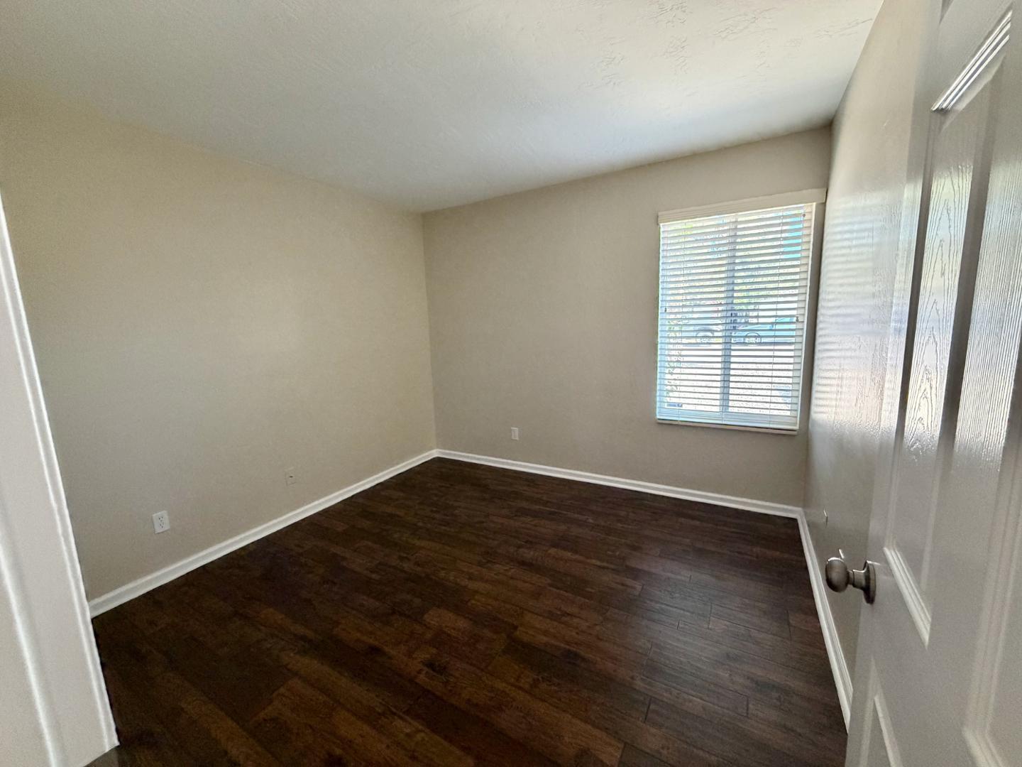 113 West Wagoner Road Phoenix, AZ 85023 - Photo 16 of 25 Photo #16