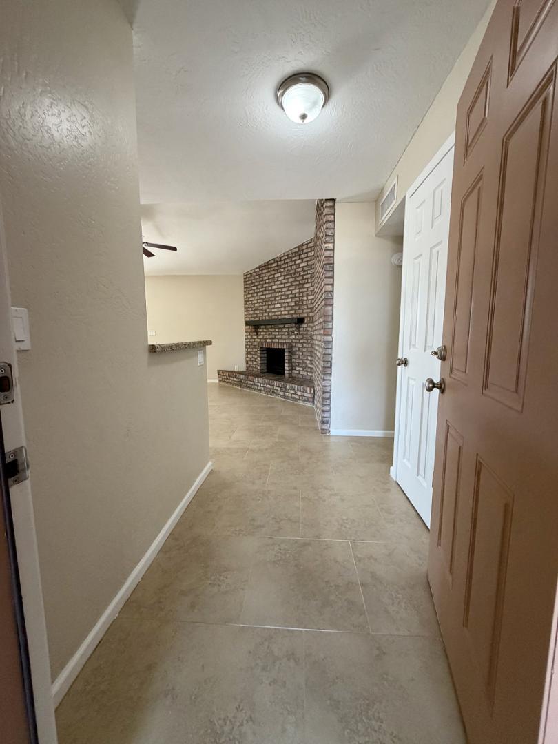 113 West Wagoner Road Phoenix, AZ 85023 - Photo 3 of 25 Photo #3