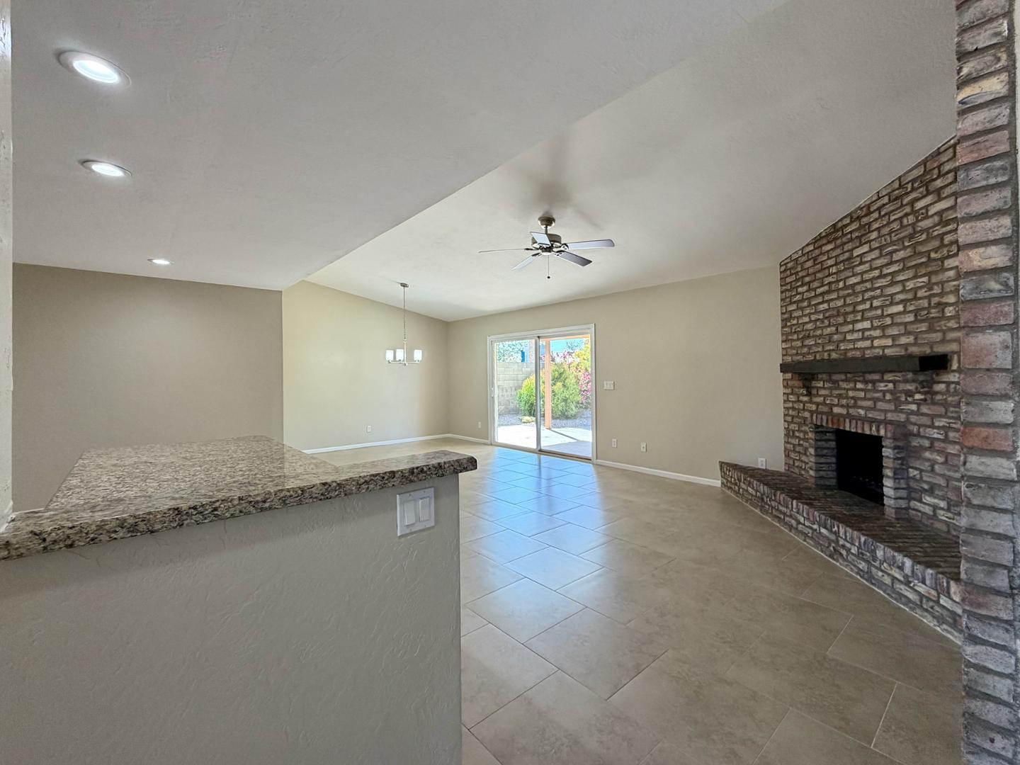 113 West Wagoner Road Phoenix, AZ 85023 - Photo 4 of 25 Photo #4