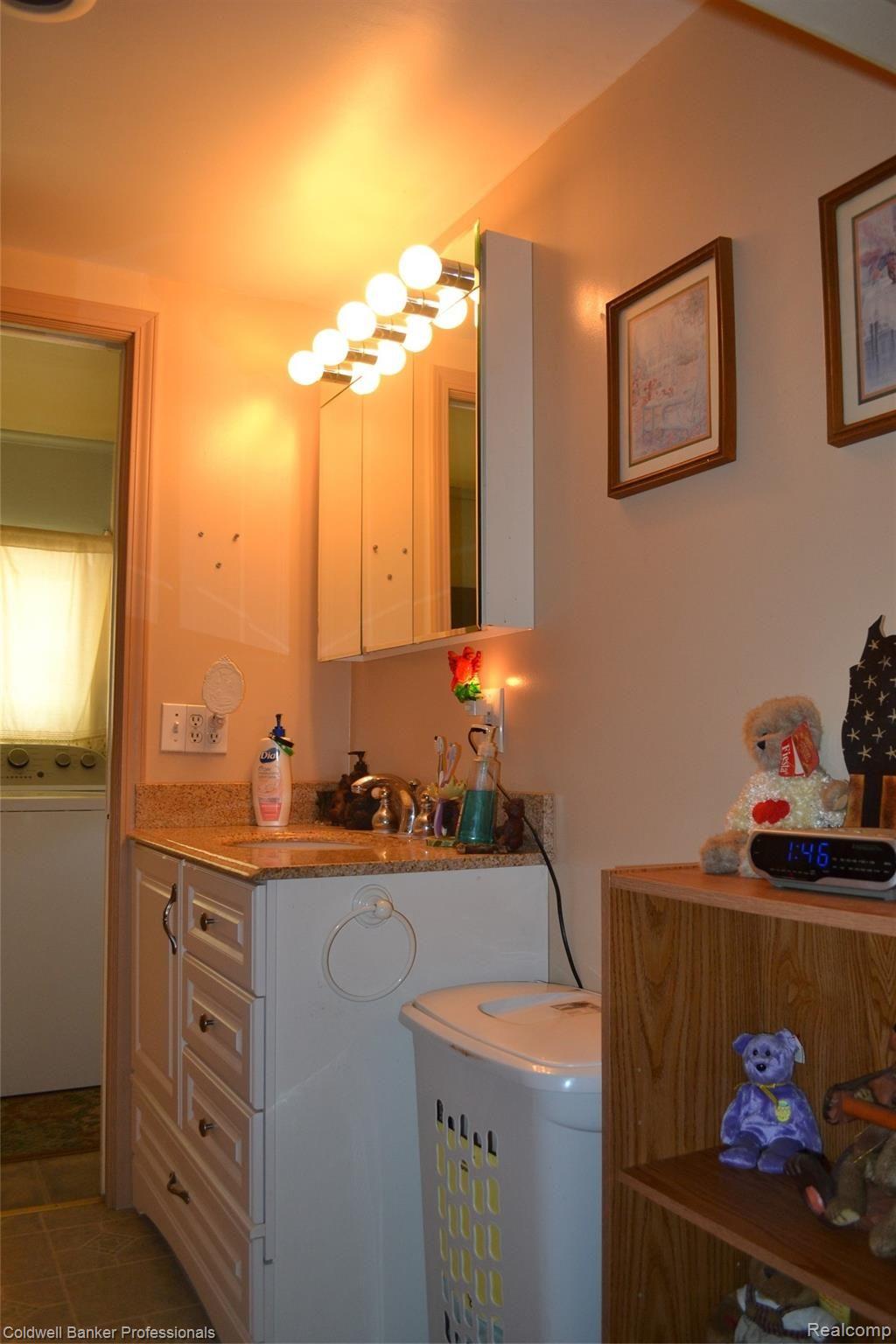 151 Millville Road Lapeer, MI 48446 - Photo 20 of 30 DSC_0547.JPG