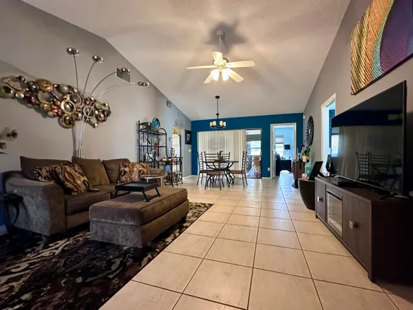 $2,500 | 6273 Tall Cypress Circle, Greenacres, FL 33463