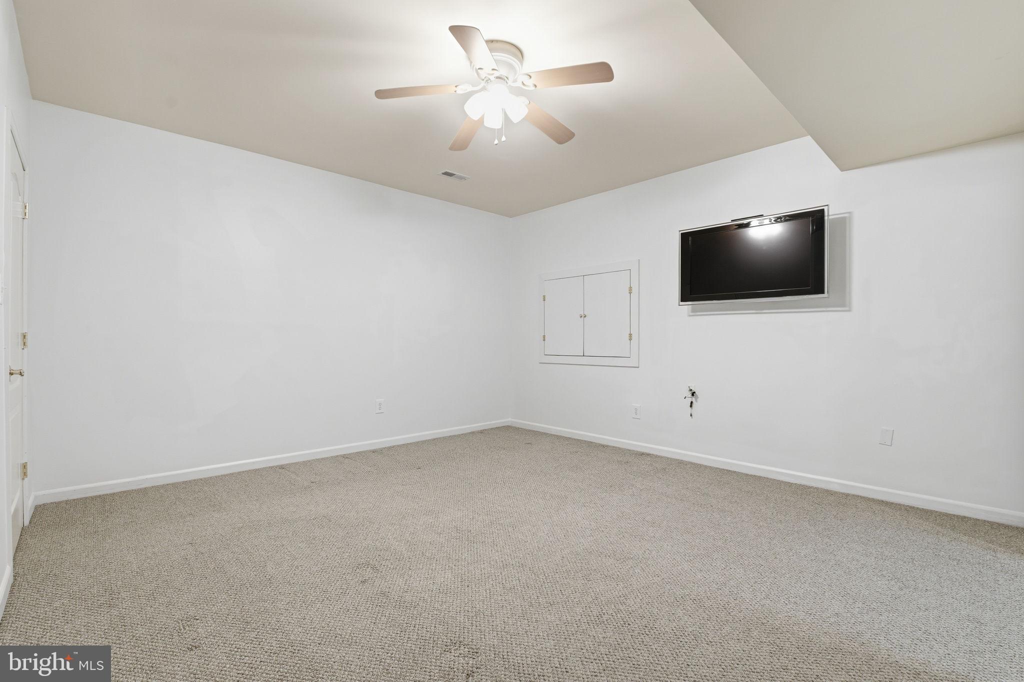 4004 Manor Oaks Road Phoenix, MD 21131 - Photo 42 of 52 Basement Bedroom 5