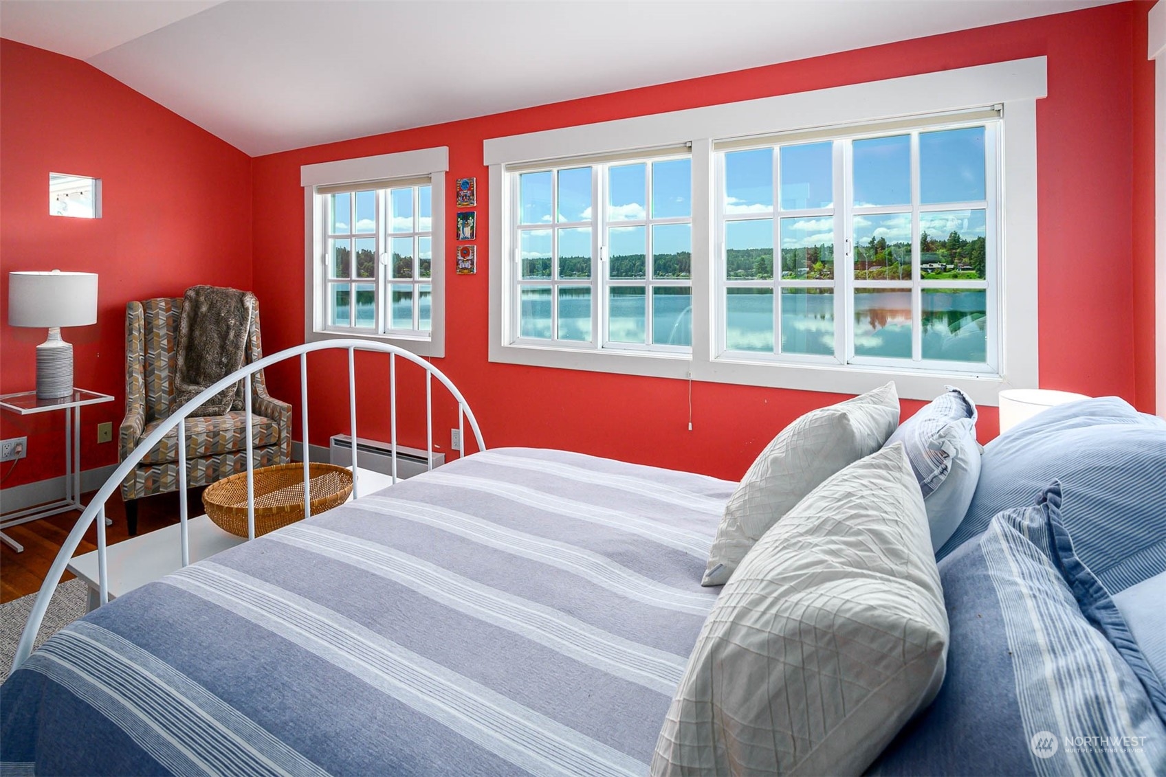 22403 Dockton Road Southwest Vashon, WA 98070 - Photo 18 of 35 Gallery Image 18