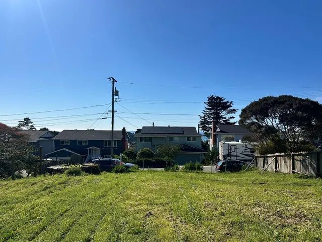 $499,000 | 751 Sierra Street, Moss Beach, CA 94038