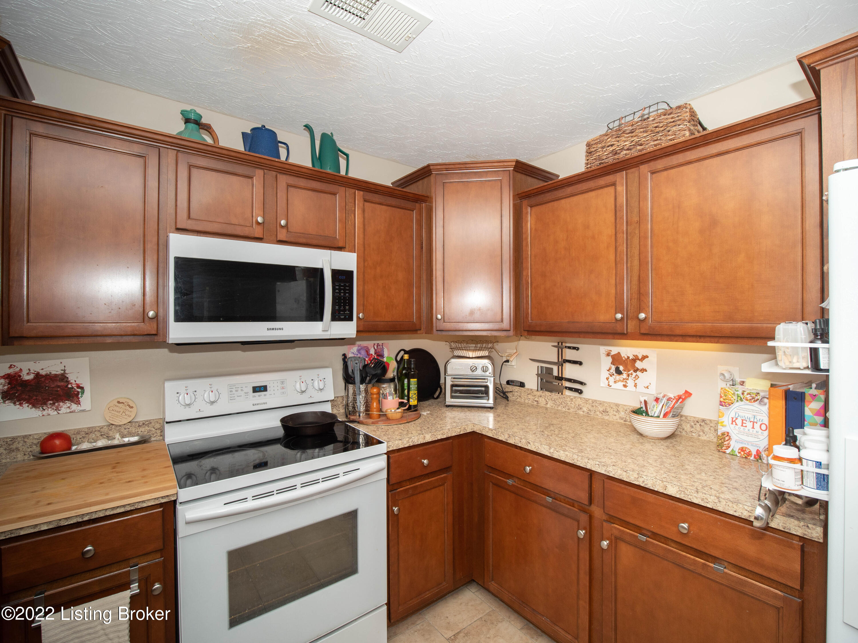 6913 Fernview Road Louisville, KY 40291 - Photo 15 of 33 6913 Fernview Road-5