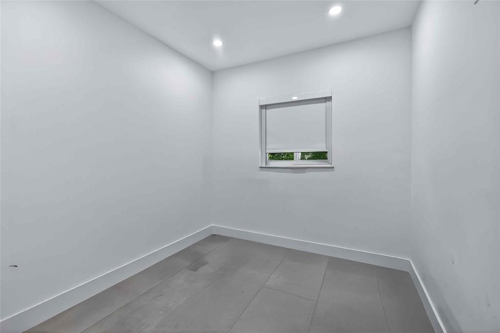 2733 Southwest 15th Street Miami, FL 33145 - Photo 18 of 32 BedRoom4