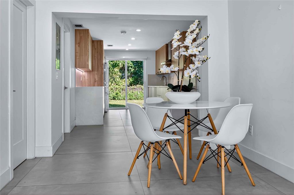 2733 Southwest 15th Street Miami, FL 33145 - Photo 21 of 32