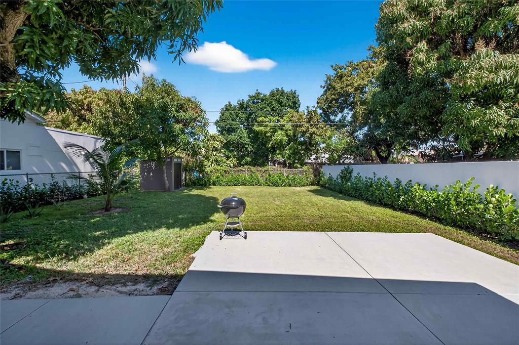 2733 Southwest 15th Street Miami, FL 33145 - Photo 23 of 32