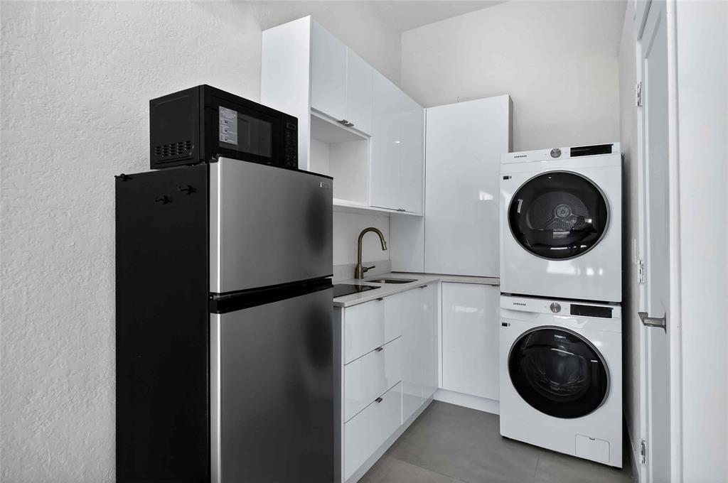 2733 Southwest 15th Street Miami, FL 33145 - Photo 28 of 32 Kitchen In- law