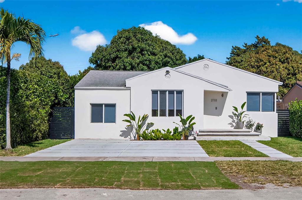 2733 Southwest 15th Street Miami, FL 33145 - Photo 3 of 32