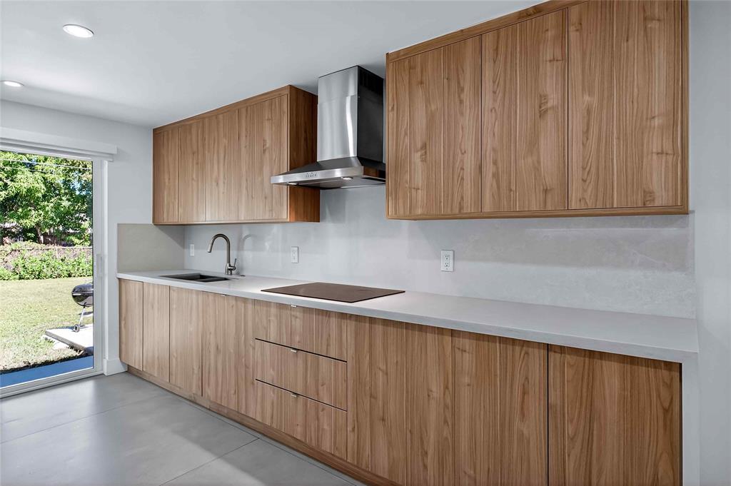 2733 Southwest 15th Street Miami, FL 33145 - Photo 9 of 32