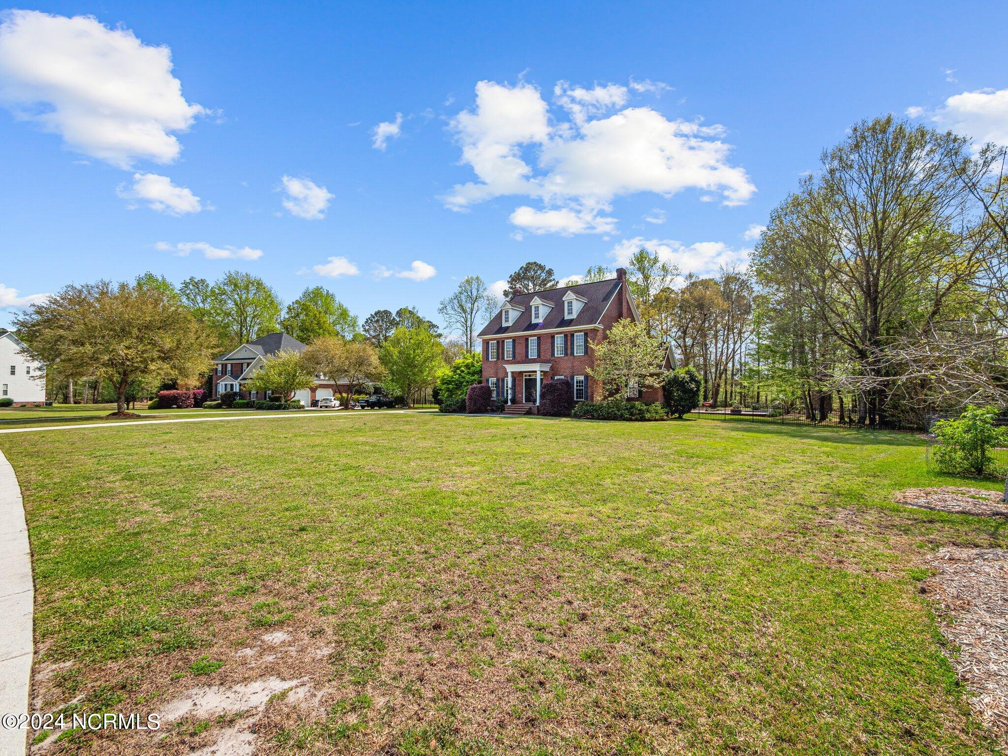 322 Royal Bluff Road Jacksonville, NC 28540 - Photo 3 of 43 5-web-or-mls-05