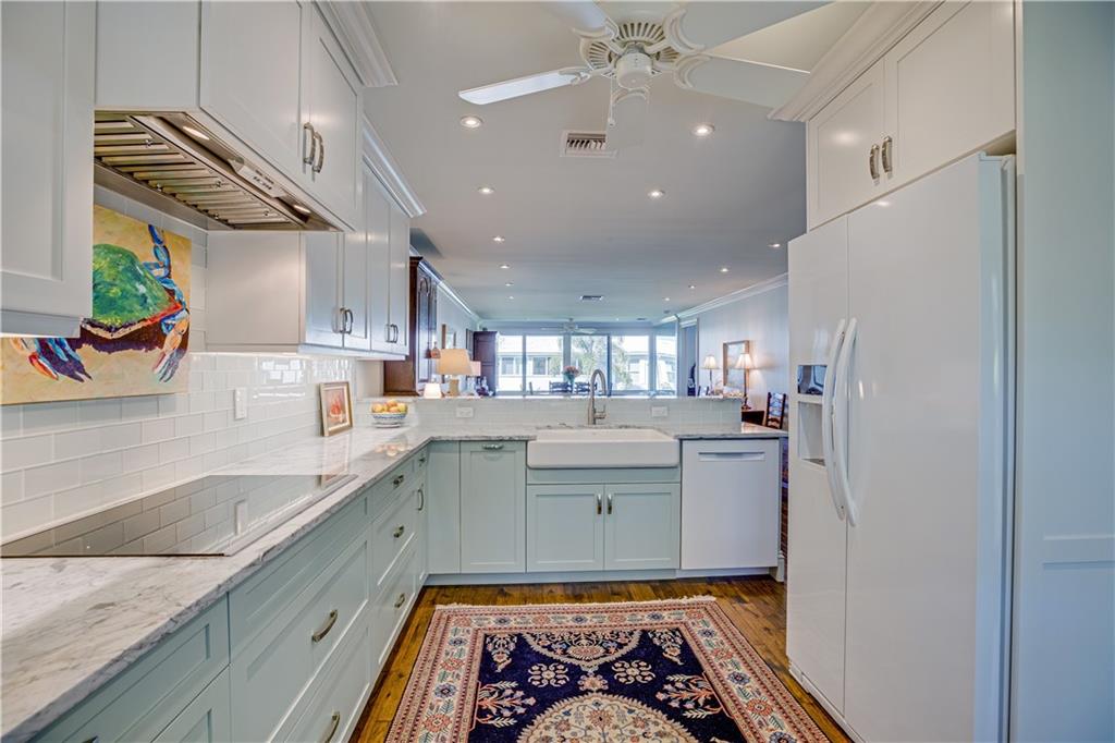 600 Riomar Drive, Unit 13 Vero Beach, FL 32963 - Photo 17 of 36