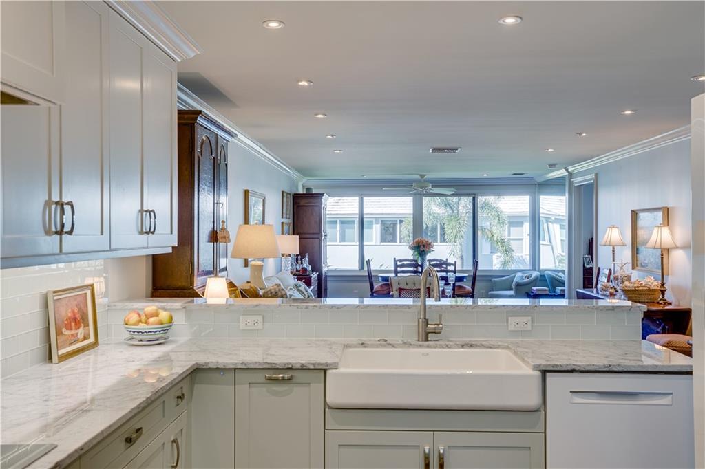 600 Riomar Drive, Unit 13 Vero Beach, FL 32963 - Photo 18 of 36