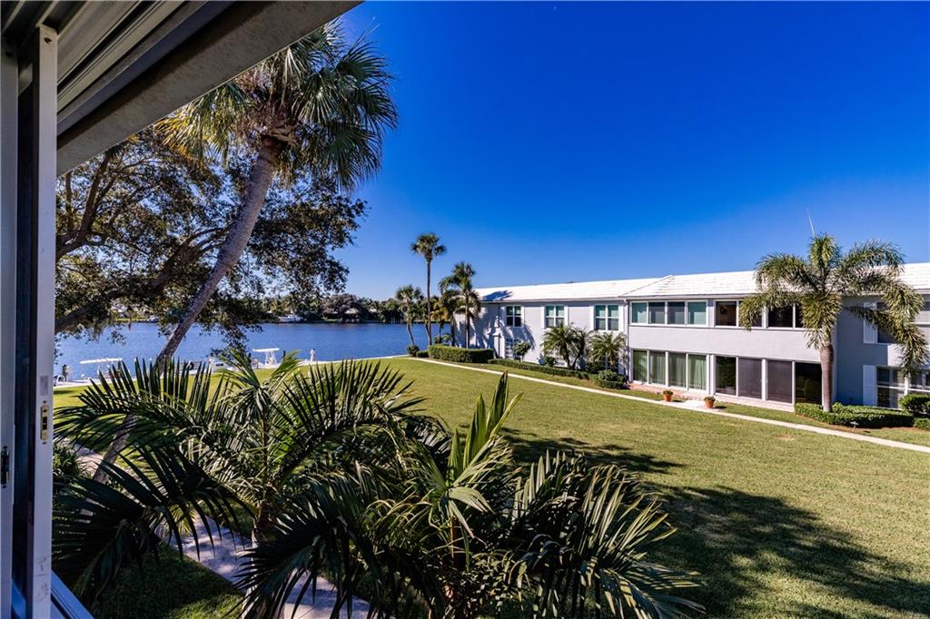 600 Riomar Drive, Unit 13 Vero Beach, FL 32963 - Photo 9 of 36