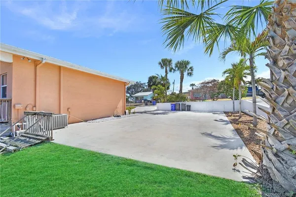 $789,000 | 2228 Northeast Center Circle, Jensen Beach, FL 34957