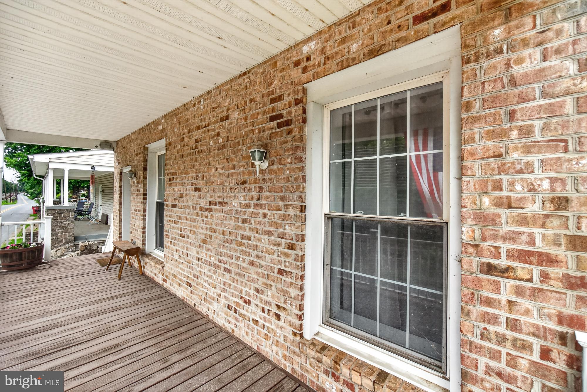 18854 Sandy Hook Road Knoxville, MD 21758 - Photo 34 of 59 Lower deck