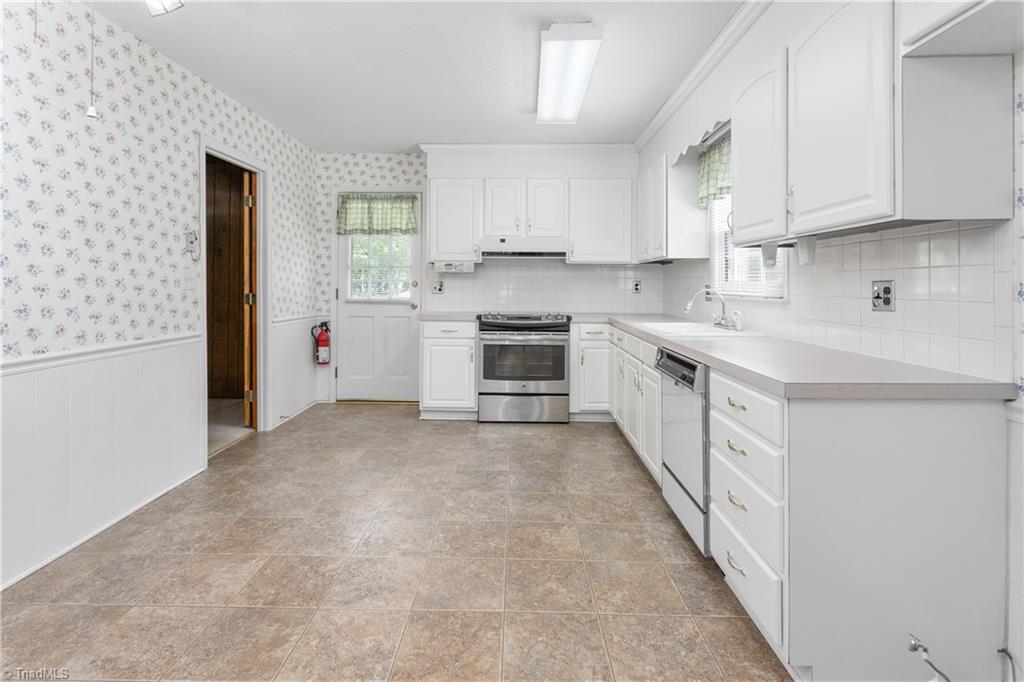 585 Drumheller Road Clemmons, NC 27012 - Photo 12 of 46 Gallery Image 12