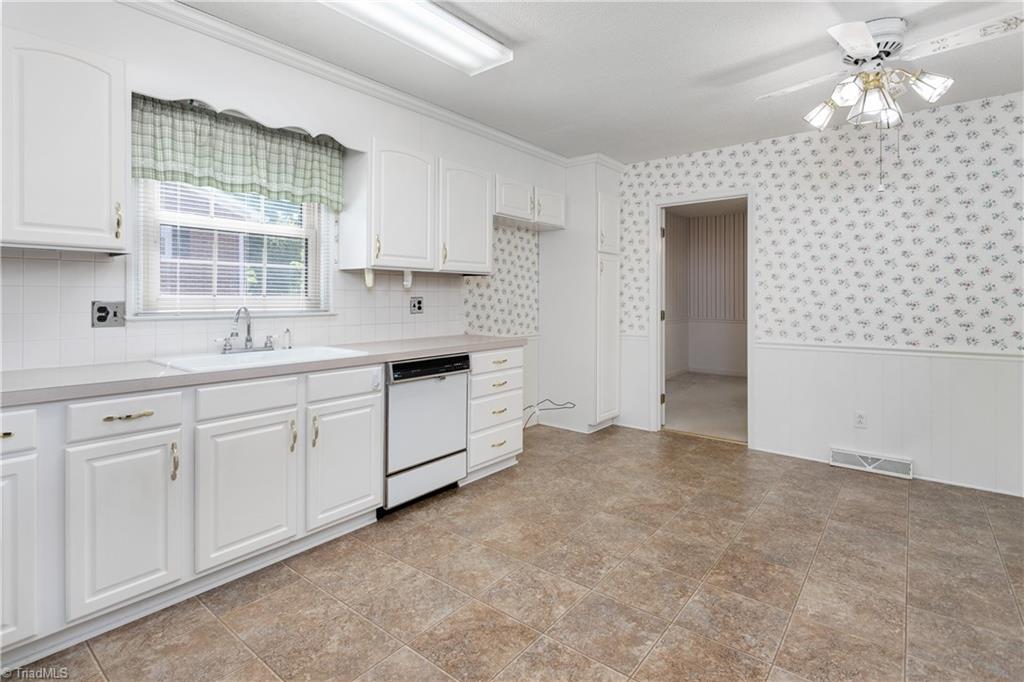 585 Drumheller Road Clemmons, NC 27012 - Photo 15 of 46 Gallery Image 15