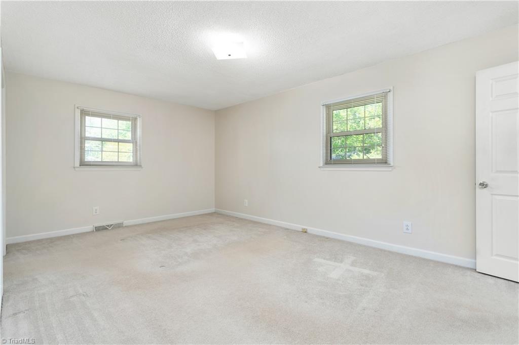 585 Drumheller Road Clemmons, NC 27012 - Photo 20 of 46 Gallery Image 20