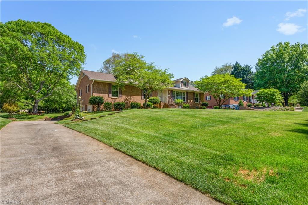 585 Drumheller Road Clemmons, NC 27012 - Photo 2 of 46 Gallery Image 2