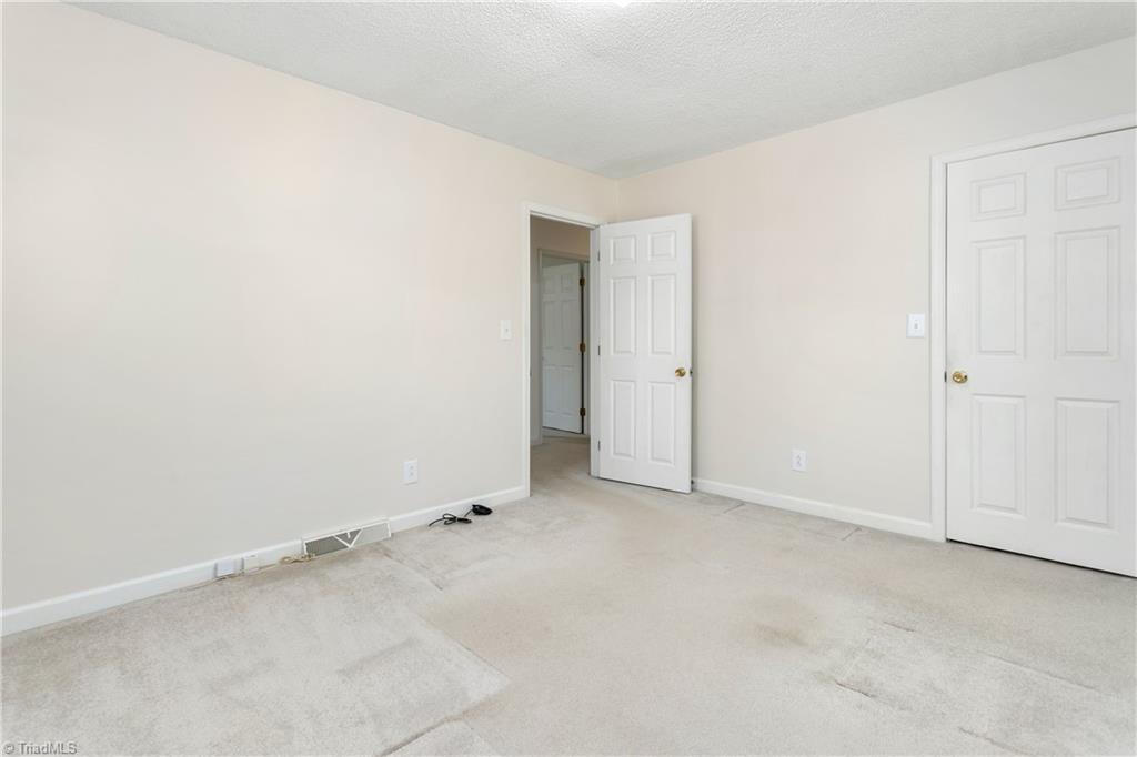 585 Drumheller Road Clemmons, NC 27012 - Photo 28 of 46 Gallery Image 28