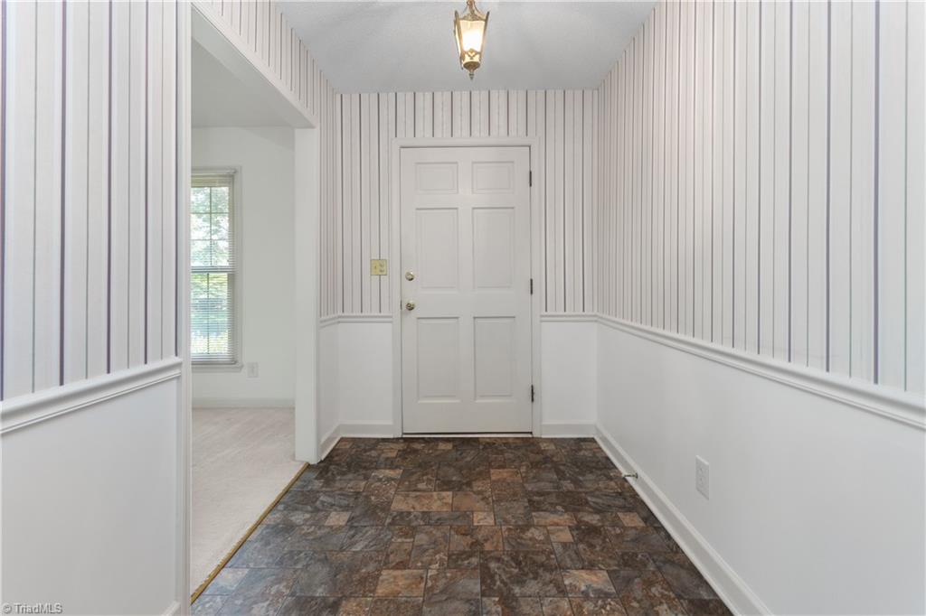 585 Drumheller Road Clemmons, NC 27012 - Photo 6 of 46 Gallery Image 6