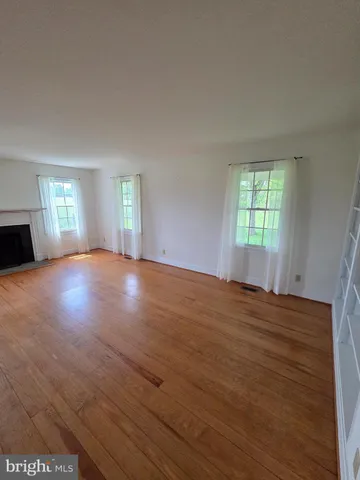 $2,835 | 2565 Crenshaw Road, Marshall, VA 20115