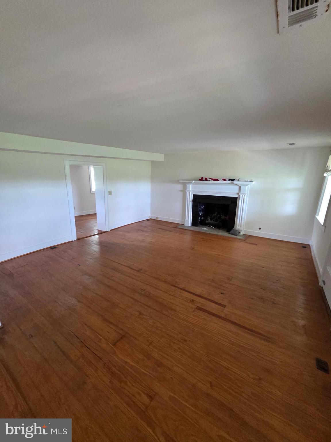 2565 Crenshaw Road Marshall, VA 20115 - Photo 4 of 14 a view of empty room with wooden floor