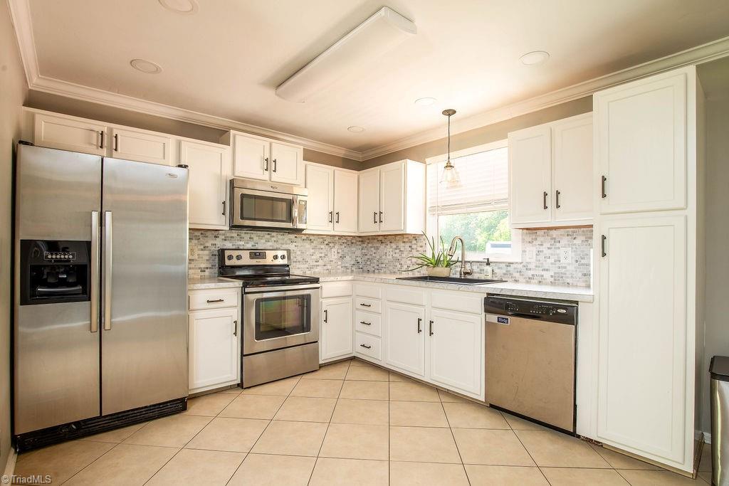 4280 Hoover Hill Road Trinity, NC 27370 - Photo 3 of 24
