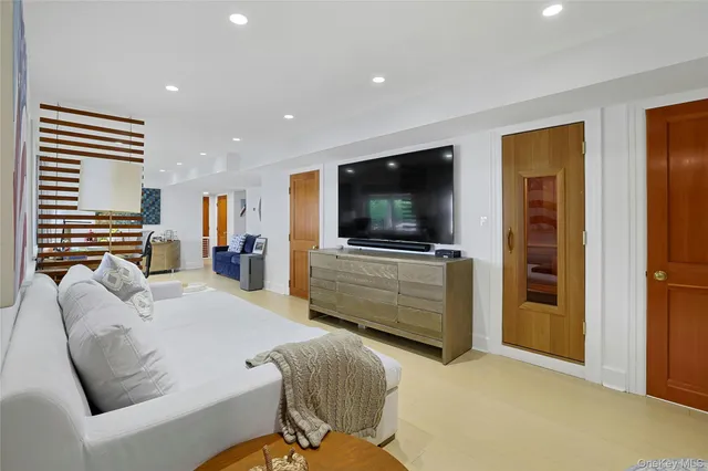 a view of a workspace with furniture