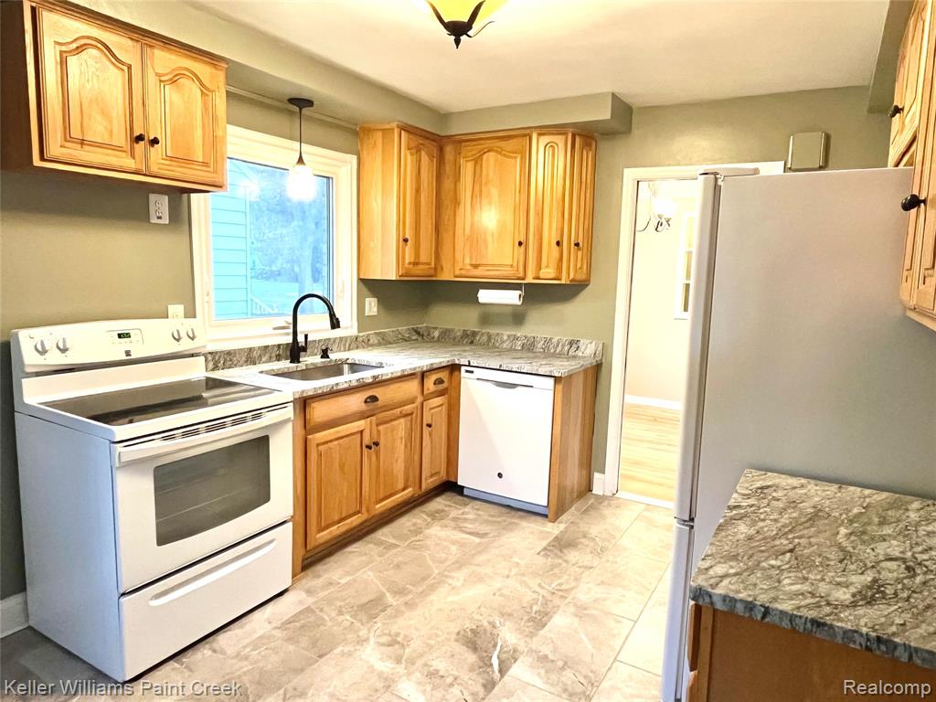 925 East 14 Mile Road Clawson, MI 48017 - Photo 8 of 22