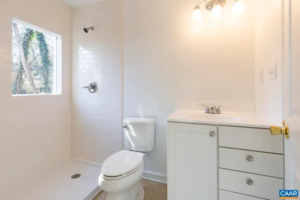 $3,600 | 1718 Rugby Avenue, Charlottesville, VA 22903