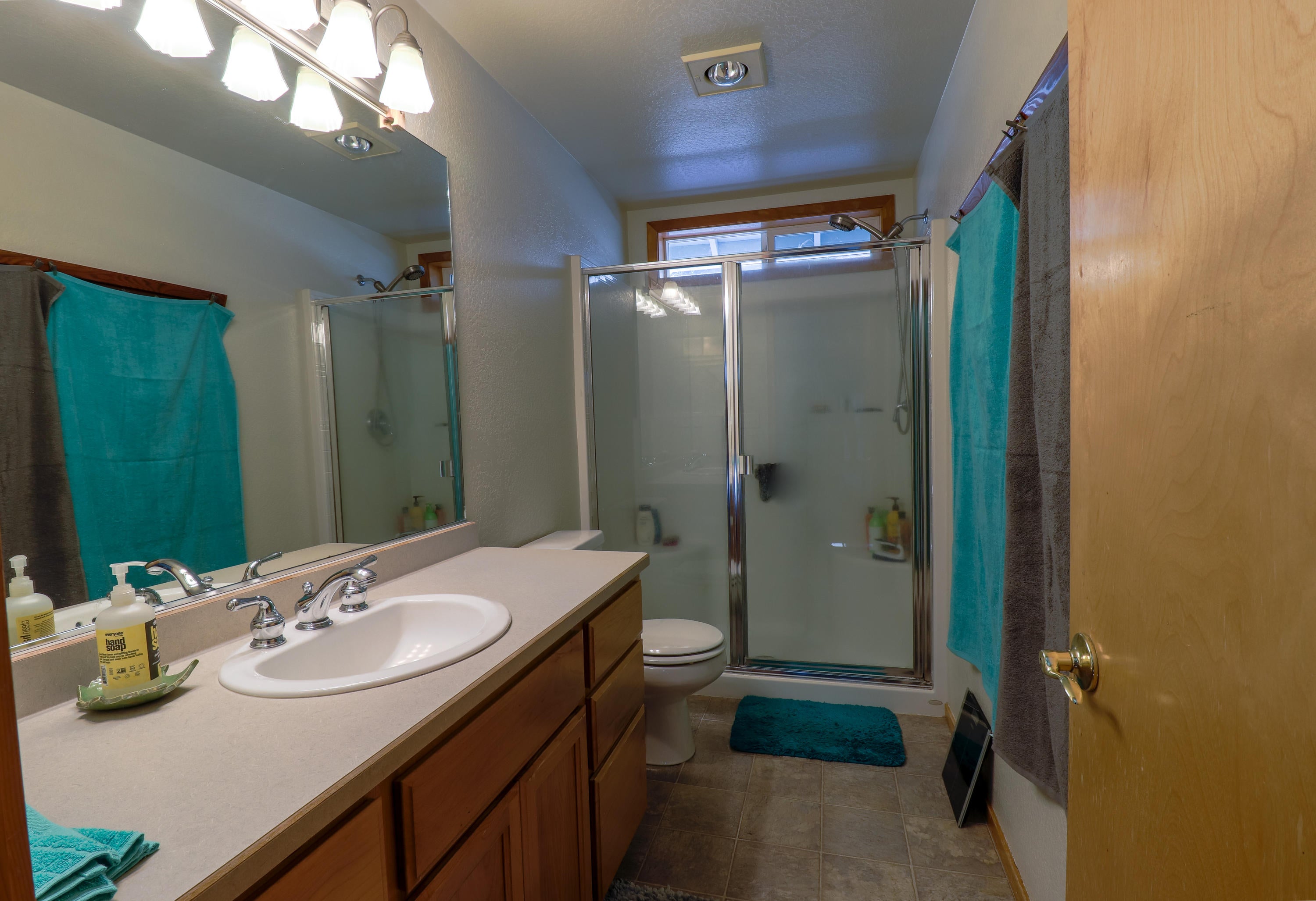 121 Graham Way Talent, OR 97540 - Photo 16 of 17 121 Graham St (21)