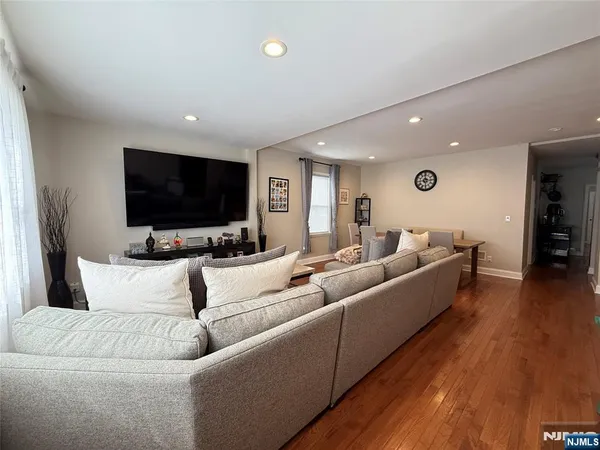 $2,850 | 257 Bell Avenue, Unit 1, Hasbrouck Heights, NJ 07604