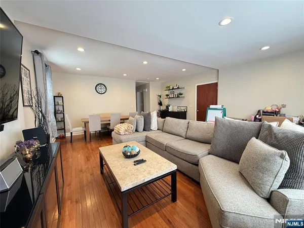 $2,850 | 257 Bell Avenue, Unit 1, Hasbrouck Heights, NJ 07604