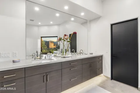 $2,500,000 | 10046 East Hidden Valley Road, Scottsdale, AZ 85262