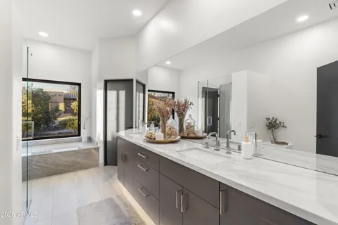 $2,500,000 | 10046 East Hidden Valley Road, Scottsdale, AZ 85262