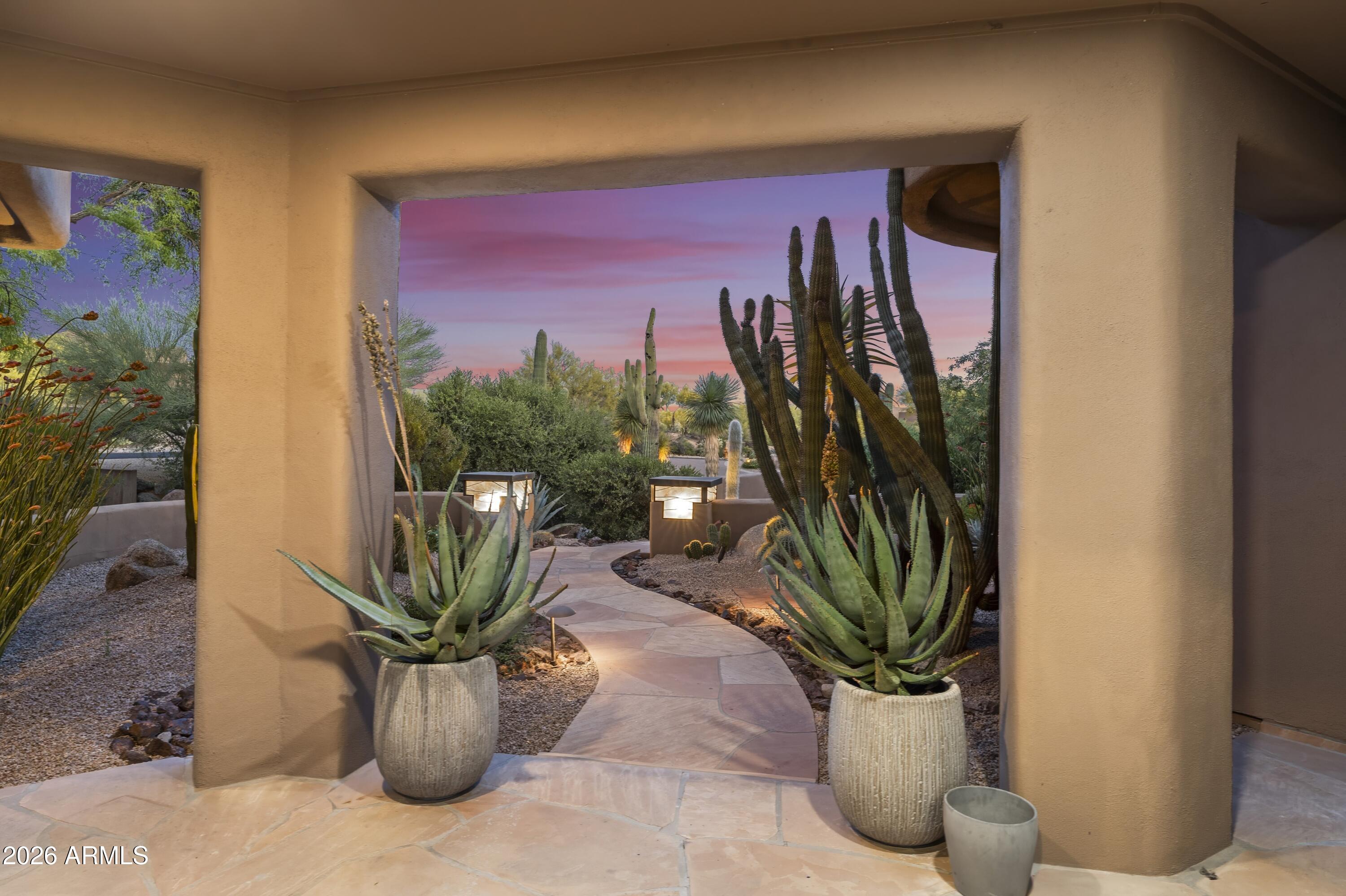 10046 East Hidden Valley Road Scottsdale, AZ 85262 - Photo 7 of 64 008_Courtyard