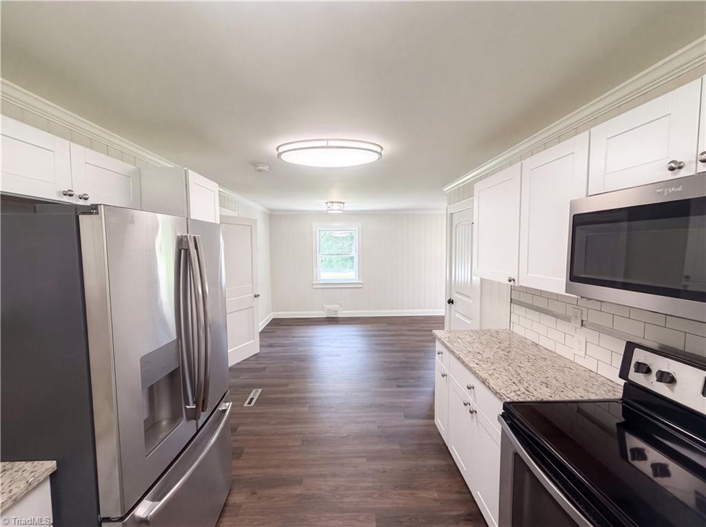 5025 Forbush Road East Bend, NC 27018 - Photo 6 of 18